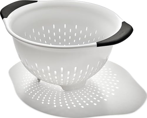 OXO Good Grips Plastic Strainer - 3 Qt Capacity by Unknown