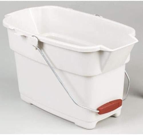 Rubbermaid Roughneck Square Bucket, Comfortable/Durable Pour Handle, Sturdy - Image 3
