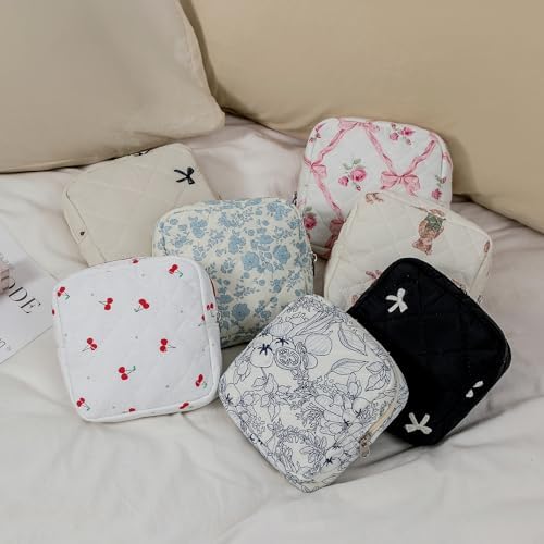 RSRSLEII Small Quilted Cosmetic Pouch - Image 6