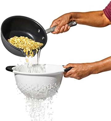 OXO Good Grips Plastic Strainer - 3 Qt Capacity - Image 4
