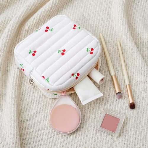 RSRSLEII Mini Quilted Makeup Pouch - Image 4