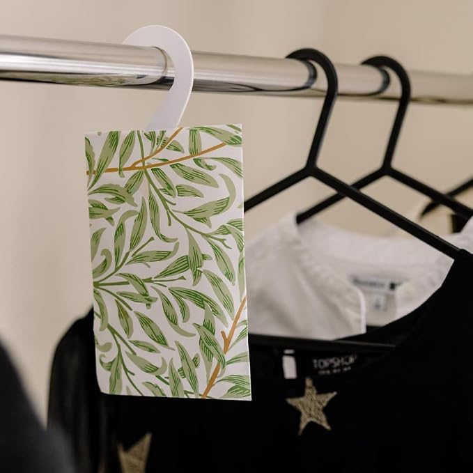The Master Herbalist Pack of 2 Scented Wardrobe Fresheners in a William Morris - Image 4