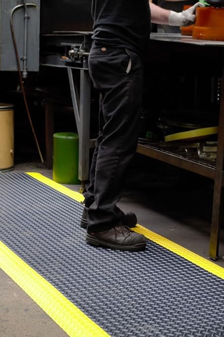 Wearwell Diamond-Plate SpongeCote Mat - Black/Yellow. Anti-Fatigue Workstation Mat. 3' W x 5' L x 9/16" Thickness. Nitricell Sponge. Safety Beveled Edge. For Industrial Use (415.916x3x5BYL)
