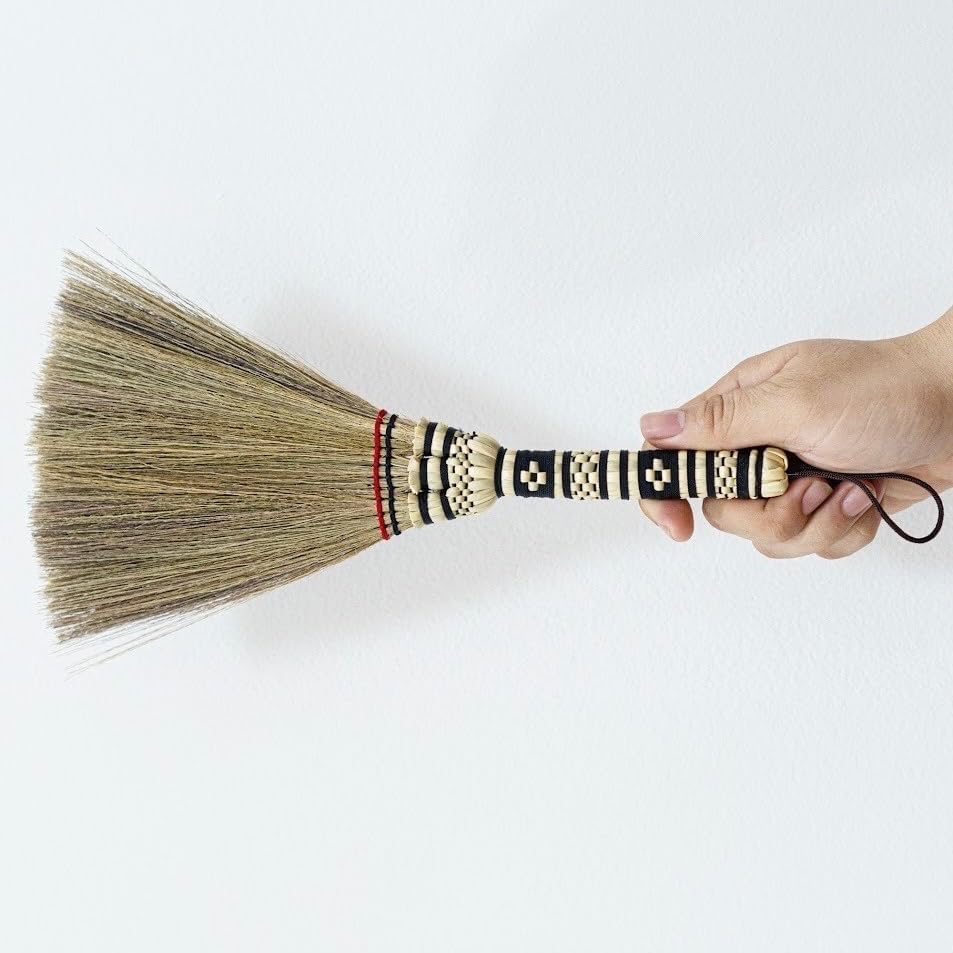 11 inch Short of Asian Whisk Broom Thai Natural Straw Broom - Image 5