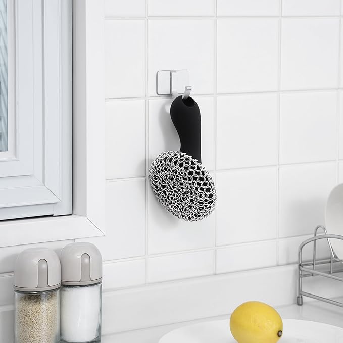 SUBEKYU Cast Iron Scrubber with Silicone Handle, Stainless Steel Chainmail Scrubber for Cast Iron Pans, Black