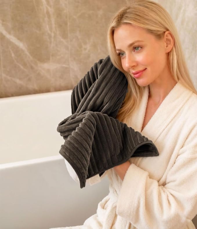 Luxury 3-Piece Quick-Dry Bath Towel Set – Ultra Soft Microfiber Towels | Hand - Image 3