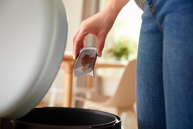 Philips Fabric Shaver and Lint Remover, 8800 RPM, Safe on Clothes | Removes - Image 6