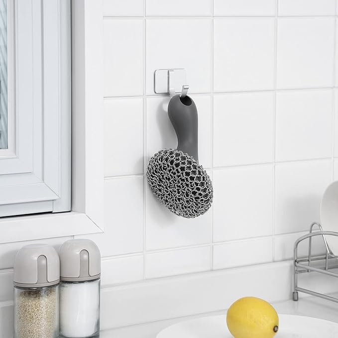 SUBEKYU Cast Iron Scrubber with Silicone Handle, Stainless Steel Cast Iron Skillet Cleaner Chainmail Scrubber for Pans, Grey