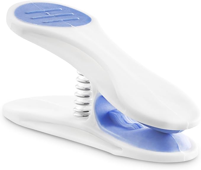 Whitmor Soft Touch Clothespins - Image 3