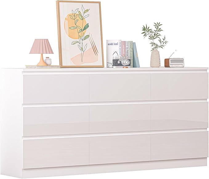 9 Drawers Dresser with Charging Station, Modern Large Dresser with 9 Handle Free Drawers, Wood Chest of Drawers for Bedroom, Living Room, Entryway, Hallway, White