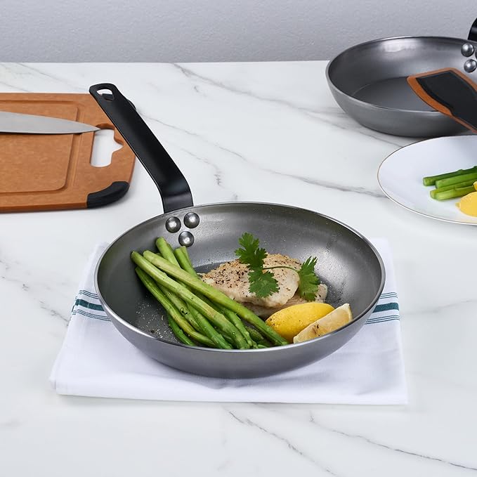 Restaurantware Fry Pan 1 Pack of 9.4 Inches Carbon Steel Non-Stick Searing Pan With Ergonomic Handle Silver For Sauteing and Omelets
