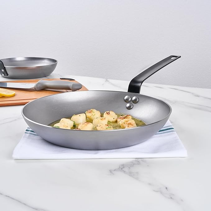 Restaurantware Fry Pan 1 Pack of 11 Inches Carbon Steel Non-Stick Searing Pan With Ergonomic Handle Silver For Sauteing and Omelets