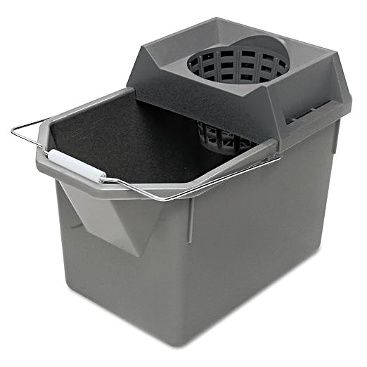 Rubbermaid Commercial Products, 15-Quart Lightweght Pail/Mop Bucket by RubbermaidCommercialProducts