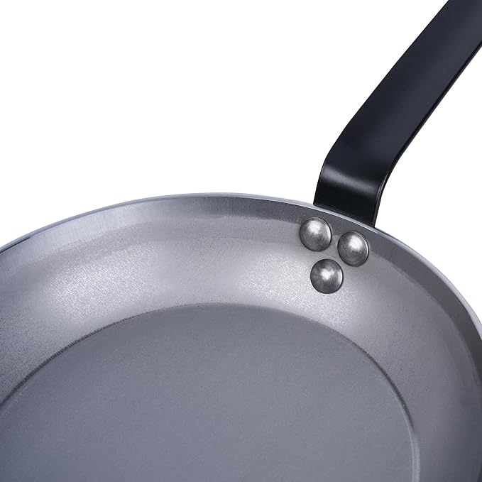 Restaurantware Fry Pan 1 Pack of 8.6 Inches Carbon Steel Non-Stick Searing Pan With Ergonomic Handle Silver For Sauteing and Omelets