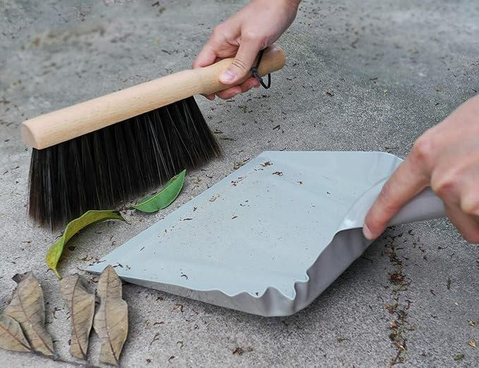 Metal Dust Pan and Brush Set Heavy Duty - Image 5