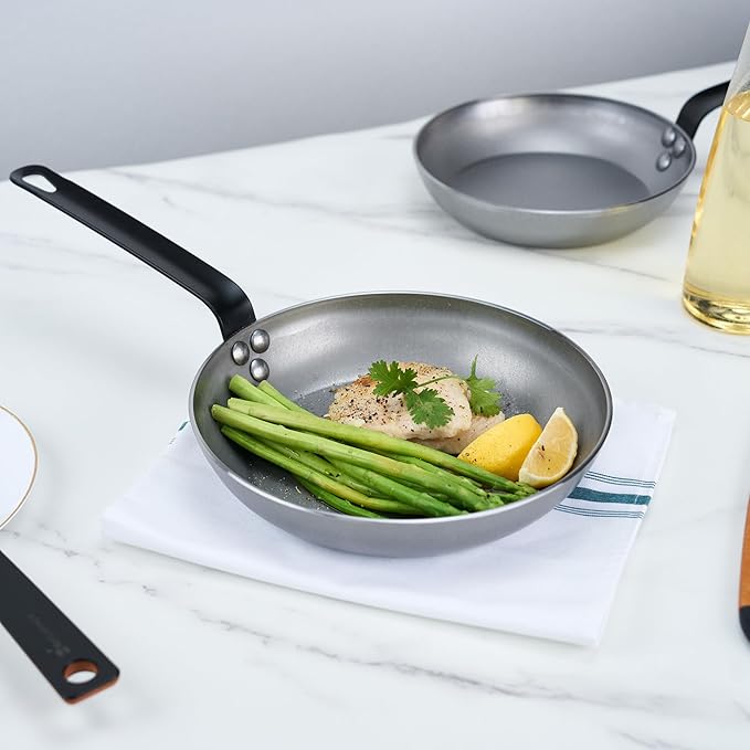 Restaurantware Fry Pan 1 Pack of 9.4 Inches Carbon Steel Non-Stick Searing Pan With Ergonomic Handle Silver For Sauteing and Omelets