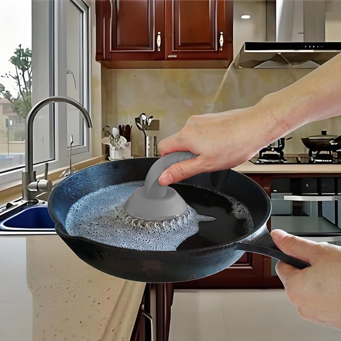 Cast Iron Scrubber with Pan Scraper & Towl, 316 Chainmail Scrubber with Long Handle, Upgraded Chain Mail Scrubber Cleaner for Grill Pan Skillet Wok Carbon Steel Dutch Oven Metal Brush (Grey)