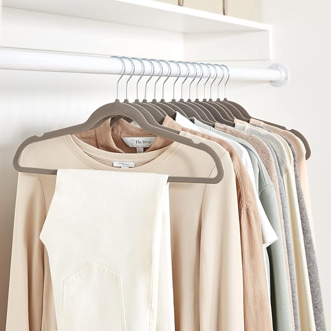 Amazon Basics Slim Velvet Non-Slip Space Saving Suit Clothes Hangers, Sturdy - Image 4