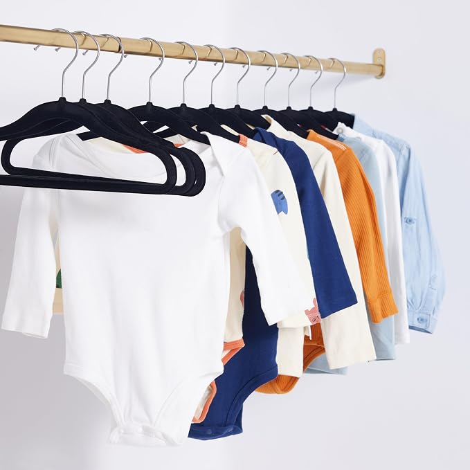 Amazon Basics Kids Space Saving Velvet Non-Slip Clothes Hangers - Image 6