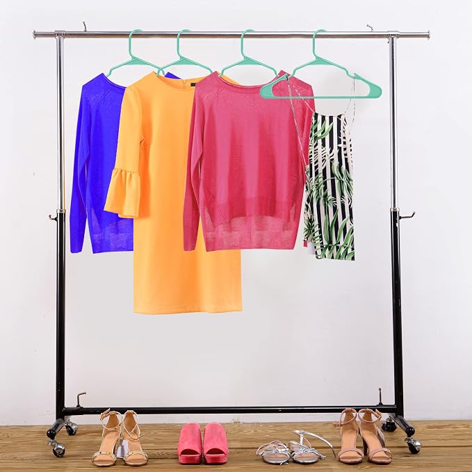 Utopia Home Plastic Hangers 100 Pack - Image 5