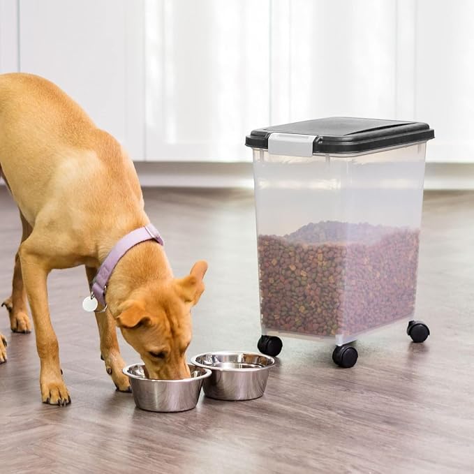 IRIS USA Dog Food Storage Container, 30 lb Capacity, Wheels | Airtight seal - Image 2