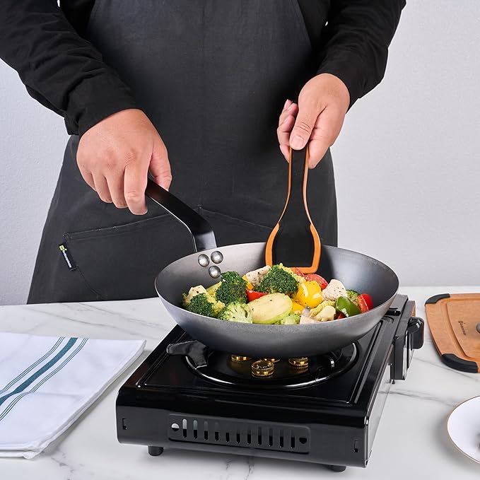 Restaurantware-Met Lux 10 Inch Fry Pans, 6 Lightweight Frying Pans - Induction-Ready, Triple-Riveted, Black Carbon Steel Cooking Skillets, Durable, For Searing, Sauteing, And Browning Food