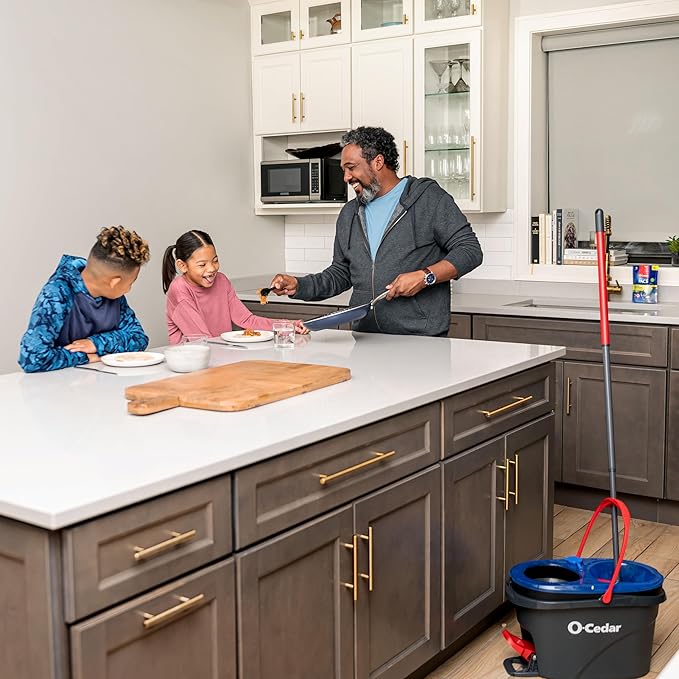 O-Cedar RinseClean Spin Mop & Bucket System + 2 Extra Mop Heads| Clean with Water | Removes 99% of Bacteria Plastic