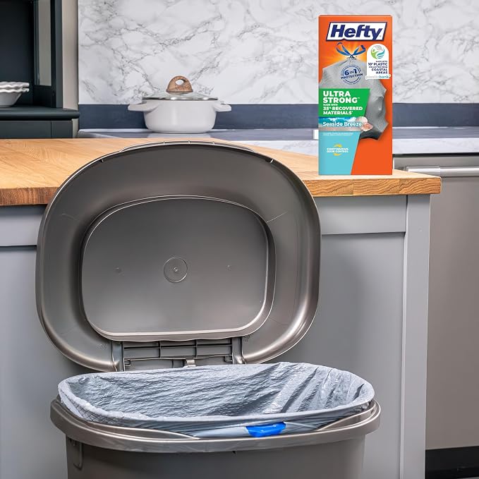 Hefty Ultra Strong Recovered Materials 13 Gallon Kitchen Trash Bags, 80ct | Made - Image 2