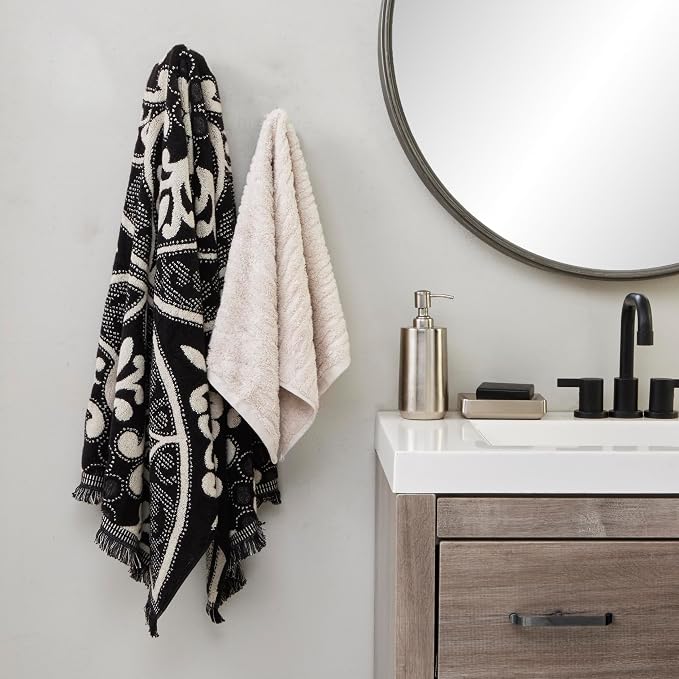 SKL Home CloudSoft/Amherst Medallion Bath Towel Set-6pc, Oatmeal/Black | 2 Bath - Image 5
