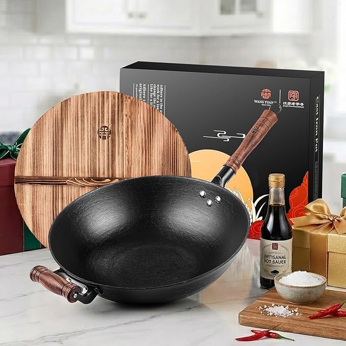 WANGYUANJI Cast Iron Wok Pan with Lid (12.6 Inch) - Handcrafted Flat Bottom Chinese Stir Fry Skillet for Induction, Electric & Gas - Walnut Wood Handle, No Coating