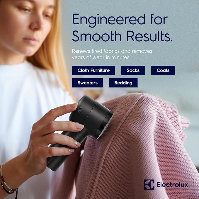 Electrolux Rechargeable Fabric Shaver | Compact Travel Lint Remover - Image 3