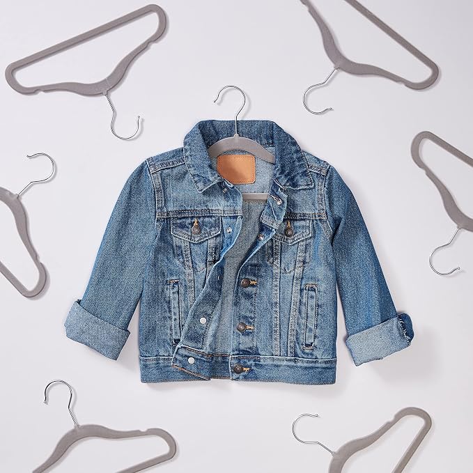 Amazon Basics Kids Velvet, Non-Slip Clothes Hangers - Image 3